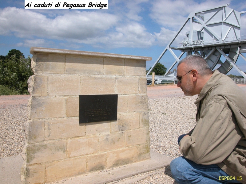 ESPB04 15 Ai caduti di Pegasus Bridge.jpg
