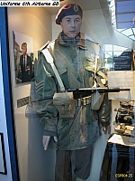 ESPB04 25 Uniforme 6th. Airborne GB.jpg