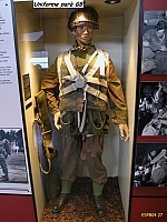 ESPB04 27 Uniforme Parà GB.jpg