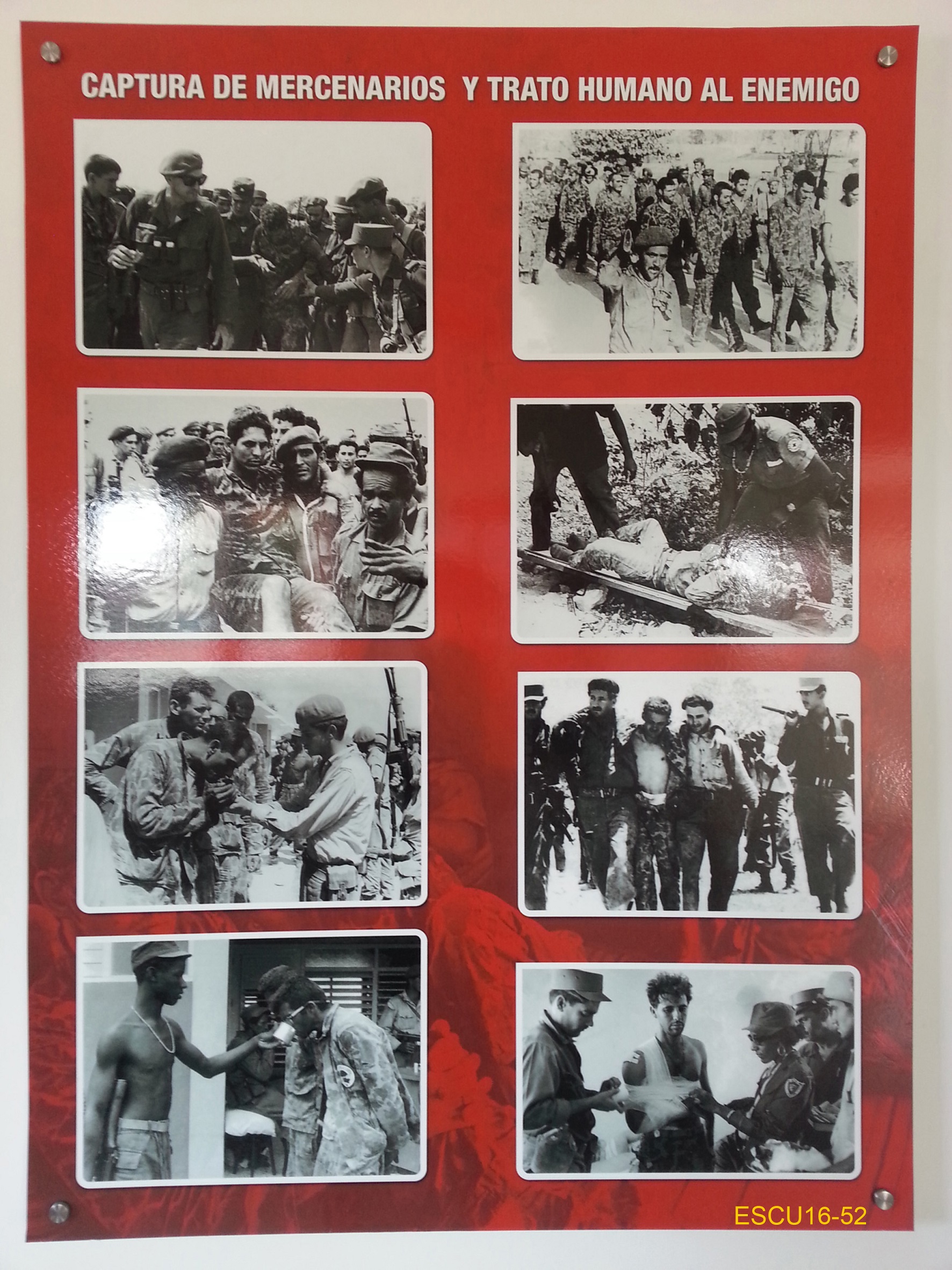 Pannelli con immagini che illustrano le ultime fasi della battaglia, la cattura dei mercenarios , le fasi del processo e della liberazione dei prigionieri.