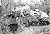2) Il carro Tigre di Vimoutiers, fine agosto 1944.jpg
