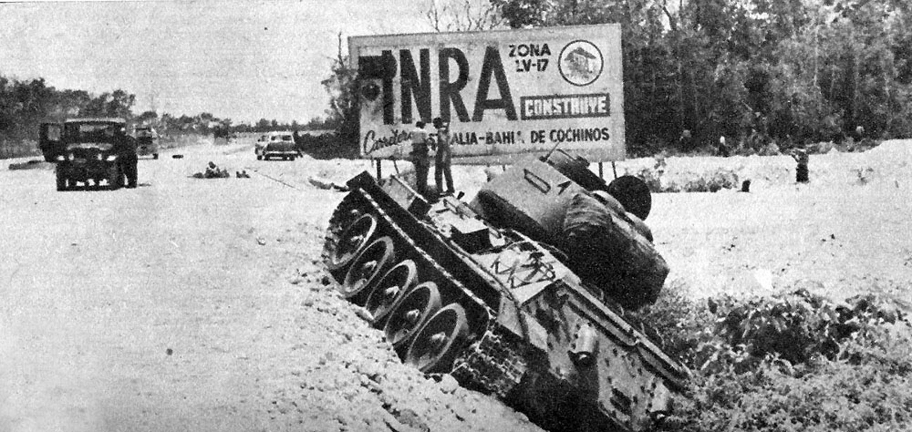 19 - T-34 cubano colpito