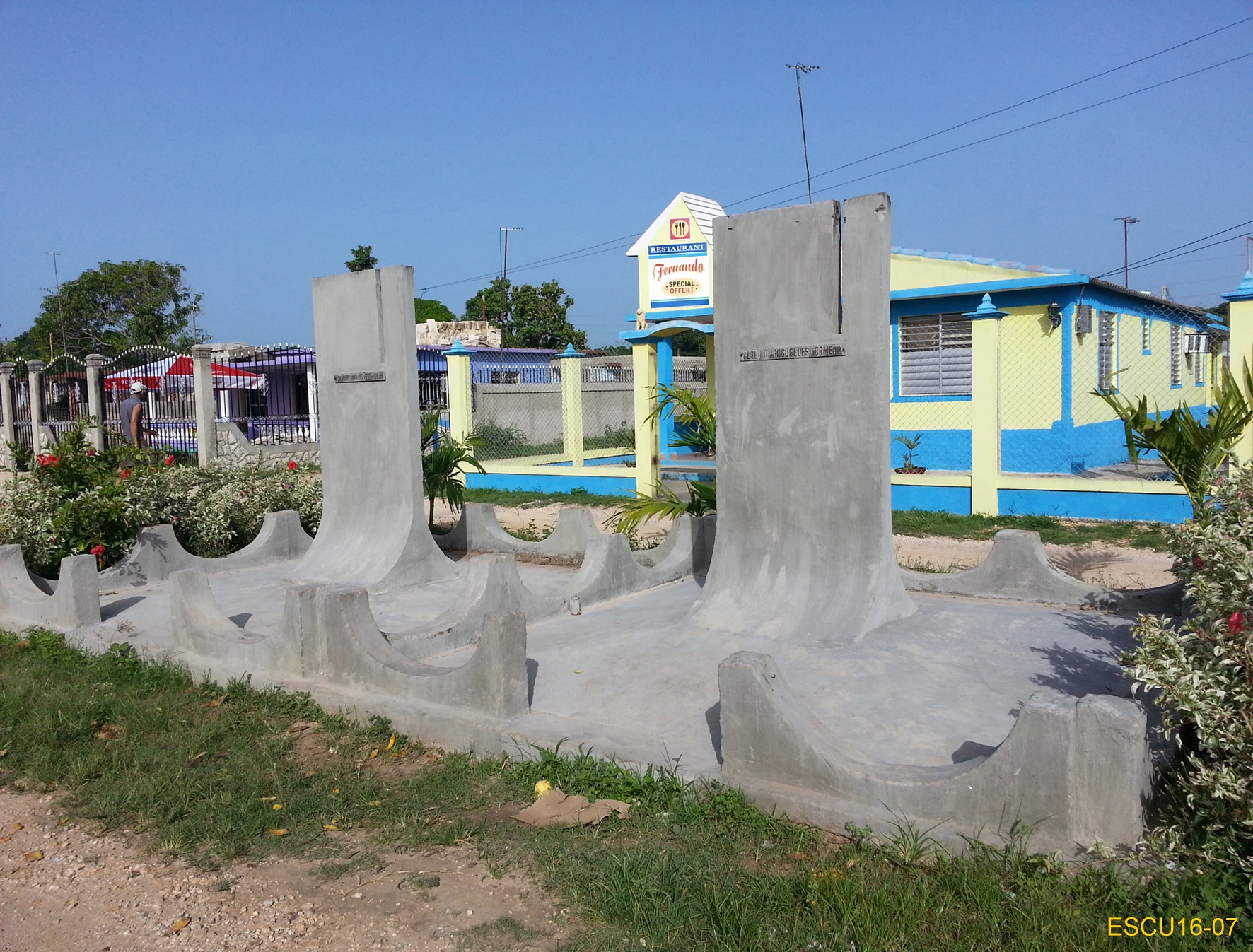  Monumenti ai Miliziani caduti alla periferia di Plpite.