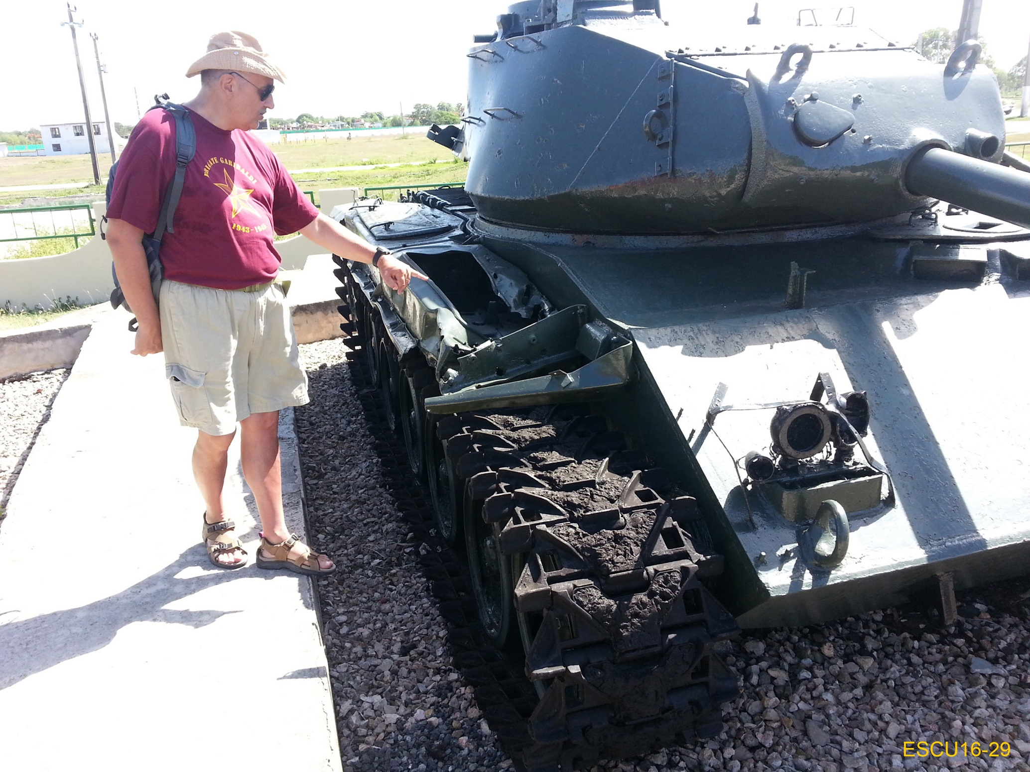 Relitto conservato di uno dei cinque carri armati M-41 Bulldog appartenenti alla Brigata d'Assalto 2506